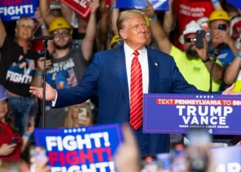 Trump se desdice y apoya prohibición del aborto en Florida