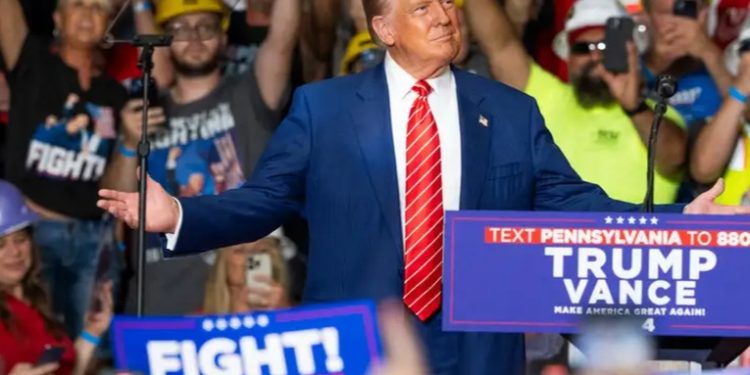 Trump se desdice y apoya prohibición del aborto en Florida