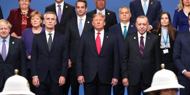 Trump, Ucrania y la OTAN: el equilibrio de la seguridad europea y el futuro de Kiev, en vilo