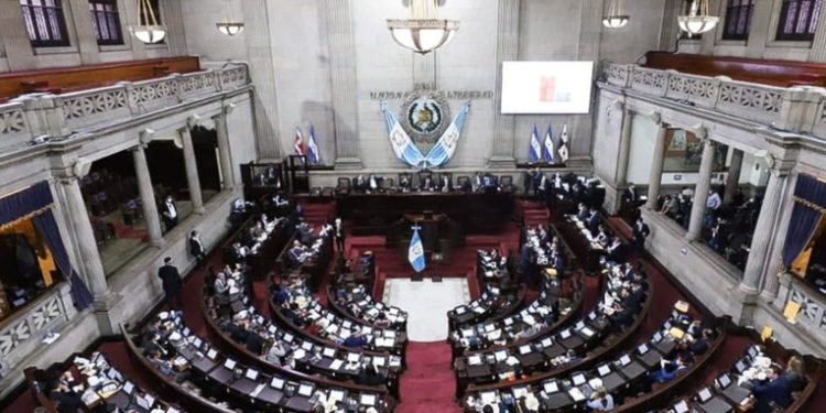 TSE asigna distribución de diputaciones al Congreso