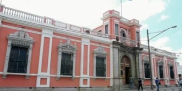 TSE informa que 26 organizaciones buscan el convertirse en partidos polí­ticos