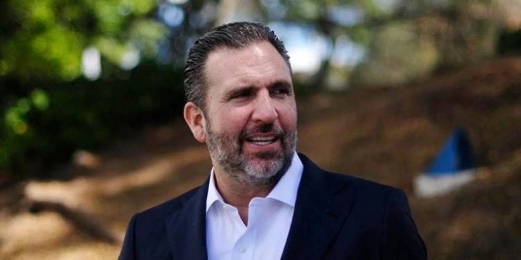 TSE justifica resolución que deja fuera a Roberto Arzú