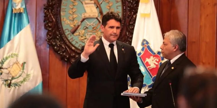TSE oficializa reelección de Ricardo Quiñonez como alcalde de la Ciudad Capital