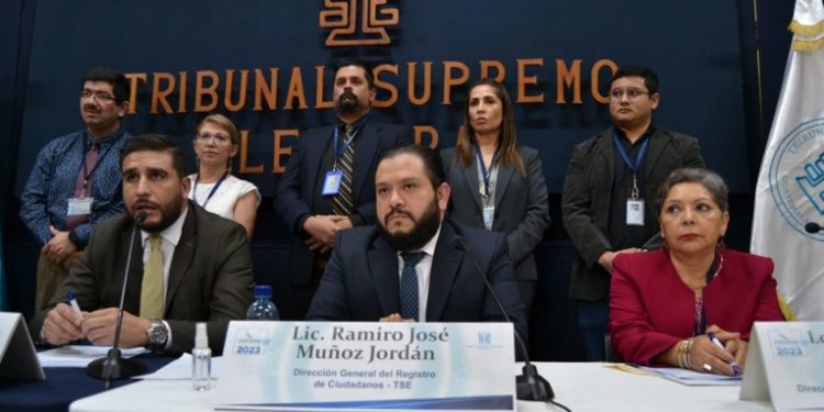 TSE publica el acuerdo que declara validez de la elección presidencial