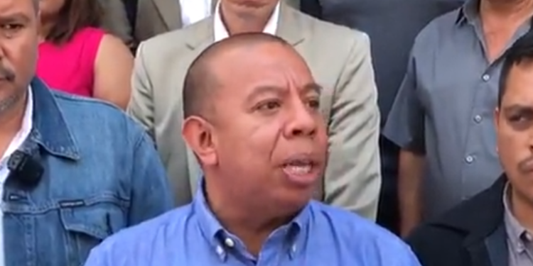 TSE revoca inscripción de Aldo Dávila del partido VOS