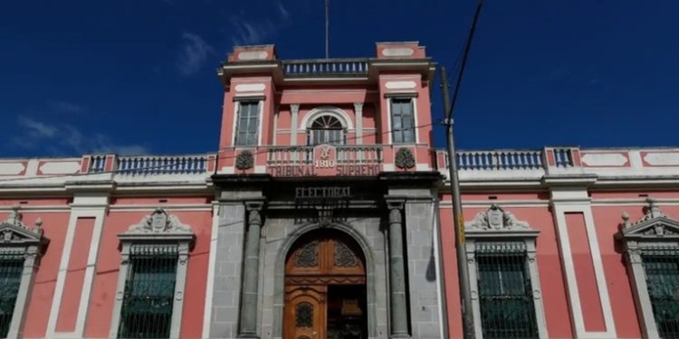 TSE: Según orden de entrega de expedientes prevalecerá el orden de papeletas