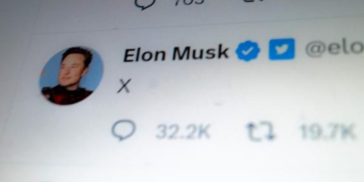 Twitter devuelve la marca de verificación a personalidades y empresas