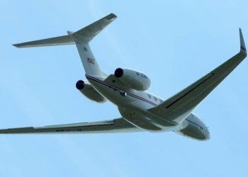 Twitter suspende la cuenta que rastrea los trayectos del avión privado de Elon Musk