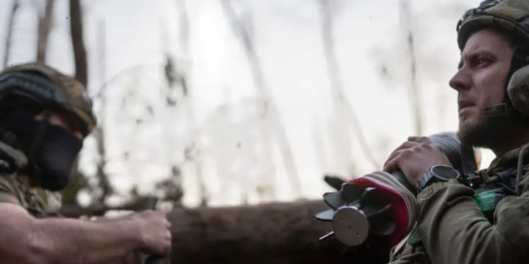 Ucrania aprueba reclutamiento de algunos reos comunes