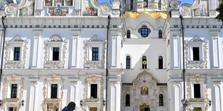 Ucrania prohibirá la Iglesia ortodoxa vinculada a Rusia