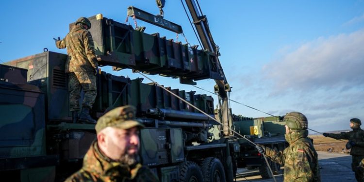 Ucrania quiere más: piden a Alemania el 30 % de sus reservas militares con una 'hoja de compras'