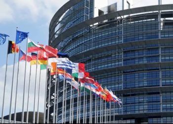 UE pausa por tres meses medidas de represalia contra EE. UU.