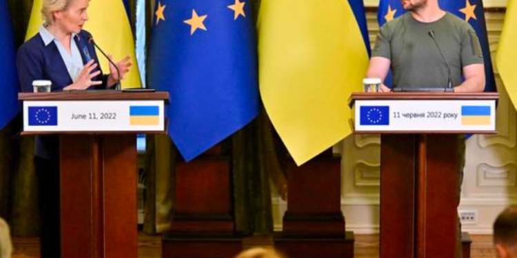 UE prepara ayuda de 1.500 millones de euros mensuales para Ucrania