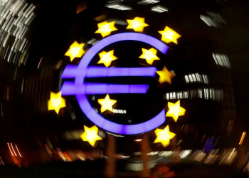 UE recorta previsión de crecimiento en 2025 por aranceles