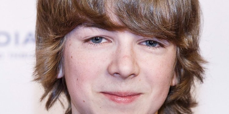 Un actor de la serie 'Riverdale' es condenado a cadena perpetua por matar a su madre