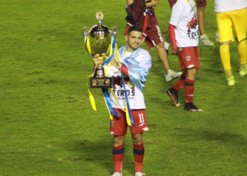 Un campeón llega al equipo carmesí­