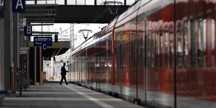 Un choque de trenes en Múnich deja al menos un muerto y decenas de heridos