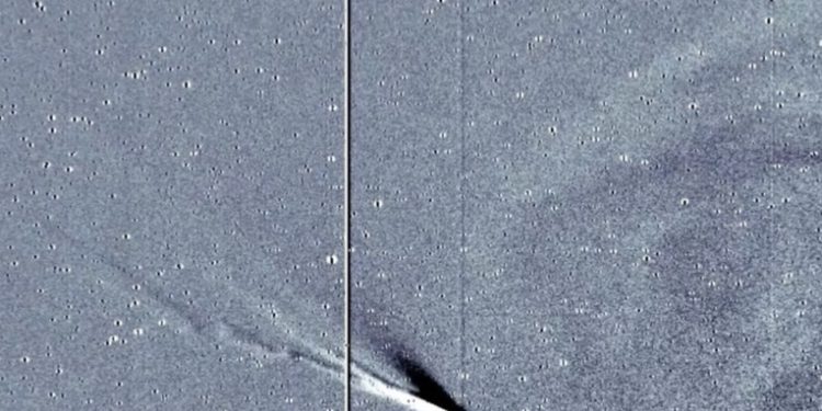 Un cometa sobrevive al impacto de una potente erupción solar