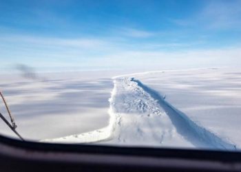 Un enorme iceberg 15 veces más grande que Parí­s se desprende de la Antártida