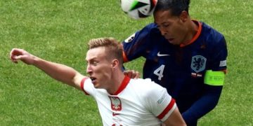 Un gol salvador de Weghorst otorga a Países Bajos los tres primeros puntos ante Polonia