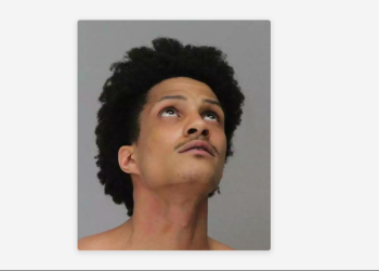 Un joven mata a tiros a su exnovia en Texas en venganza por abortar