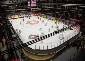 Un jugador de hockey de 16 años muere tras ser degollado por el patí­n de un rival en un trágico accidente