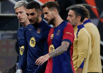 Un mes de baja para Iñigo Martínez por rotura del bíceps femoral