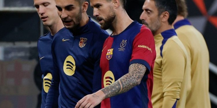 Un mes de baja para Iñigo Martínez por rotura del bíceps femoral