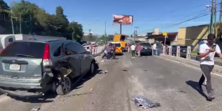 Un muerto y cuatro heridos deja accidente en ruta interamericana provocado por camión sin frenos