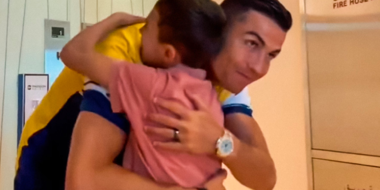 Un niño que sufrió el terremoto en Siria cumple su sueño de conocer a Cristiano Ronaldo