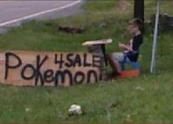 Un niño vende su colección de cartas de Pokémon para salvar a su perro y la compañí­a le hace un regalo inolvidable