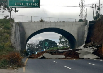 Un nuevo derrumbe en el libramiento de Chimaltenango se registró este viernes