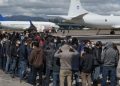 Un nuevo vuelo con deportados guatemaltecos procedentes de Estados Unidos arribó al aeropuerto La Aurora