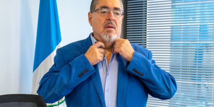 Un pueblo que se siente estafado: Bernardo Arévalo llama a los guatemaltecos a protestar en la calle
