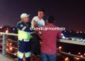 Un vecino y un agente salvan a hombre de saltar al vací­o