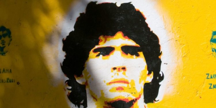 Una alternativa al peso: Crean una criptomoneda dedicada a Maradona