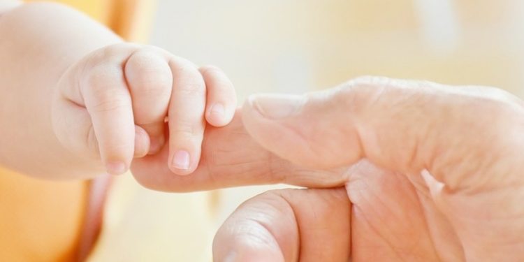 Una bebé prematura da positivo en consumo de drogas tras ingerir la sustancia durante la lactancia