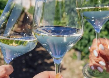 Una bebida alcohólica al día elevaría la presión arterial