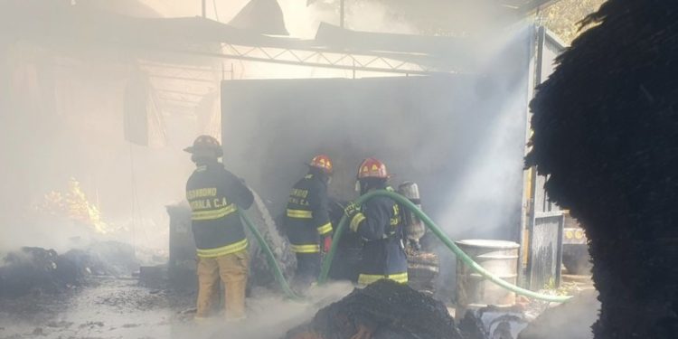 Una fuerte explosión en una fábrica de pirotecnia deja dos heridos en Guatemala