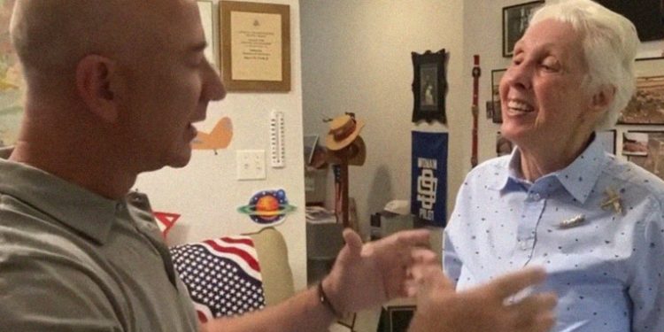 Una mujer de 82 años volará al espacio con Jeff Bezos en julio