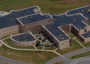 Una mujer muere después de esperar 7 horas en la sala de emergencias de un hospital canadiense