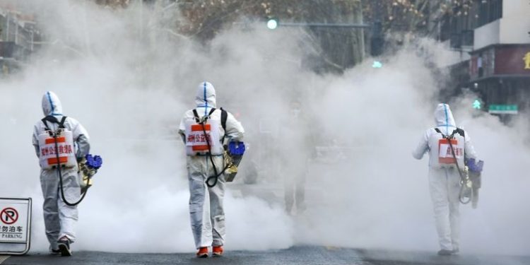 Una mujer queda confinada con su cita a ciegas por un brote de covid-19 en China