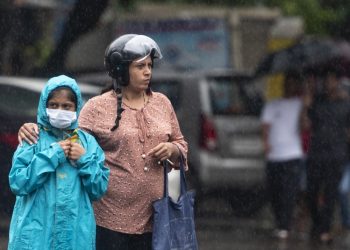 Una nueva infección viral, la 'gripe del tomate', se propaga entre los niños en la India
