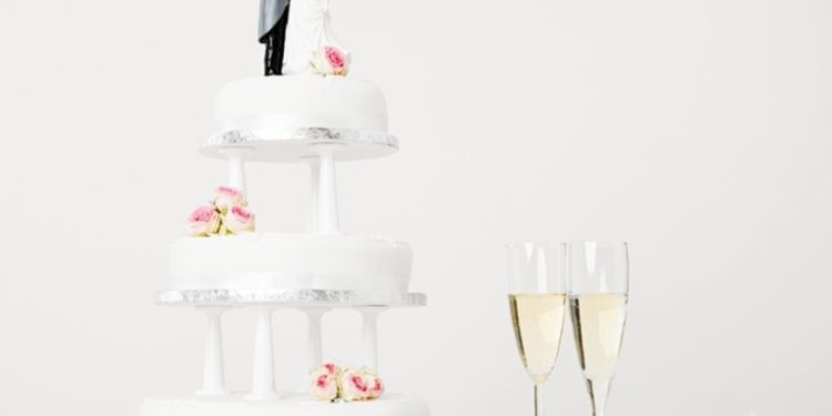 Una pareja se divorcia 24 horas después de la boda por una broma con la tarta