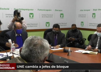 UNE cambia a jefes de bloque