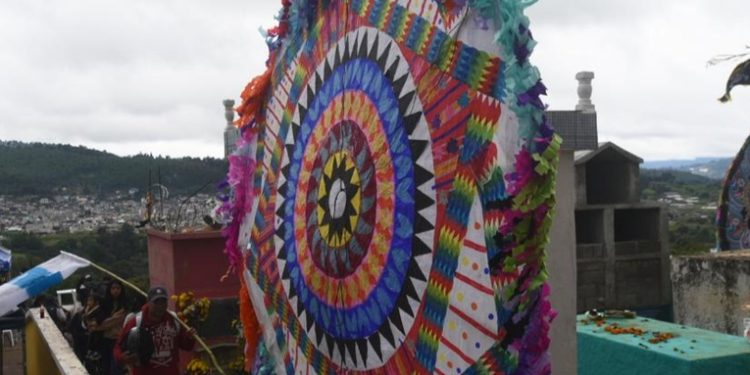 Unesco evalúa declarar los barriletes gigantes de Guatemala como patrimonio de la humanidad