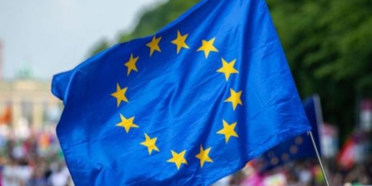 Unión Europea muestra su preocupación por la reelección de Fiscal General Consuelo Porras