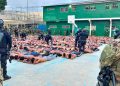 Unos 3.000 policías y militares de Ecuador intervienen dos cárceles en busca de armas y explosivos