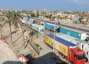 Unos 500 extranjeros lograron cruzar el paso de Rafah