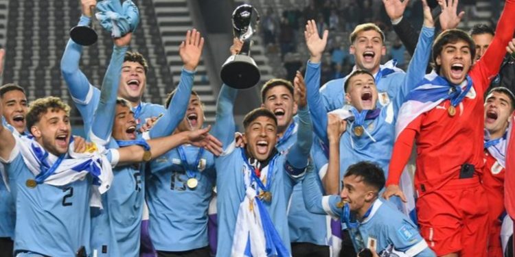 Uruguay celebra su primer título Mundial Sub-20